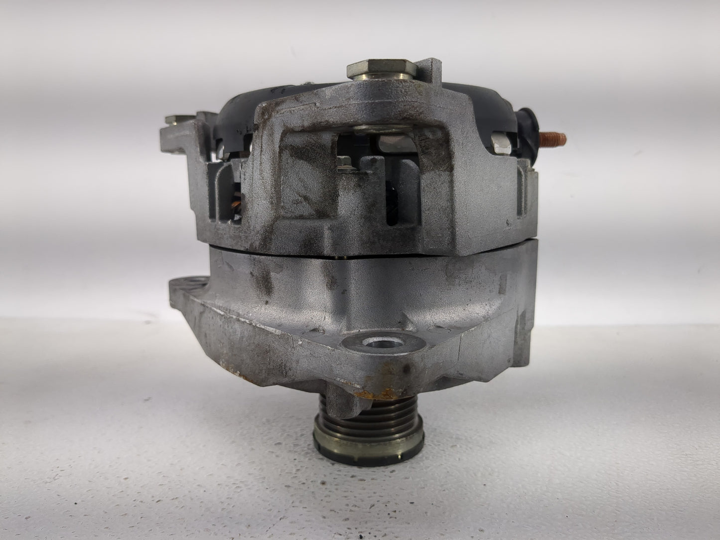 2017 Alfa Romeo Giulia Alternator Replacement Generator Charging Assembly Engine OEM P/N:50537696 C758 104211-0690 Fits OEM