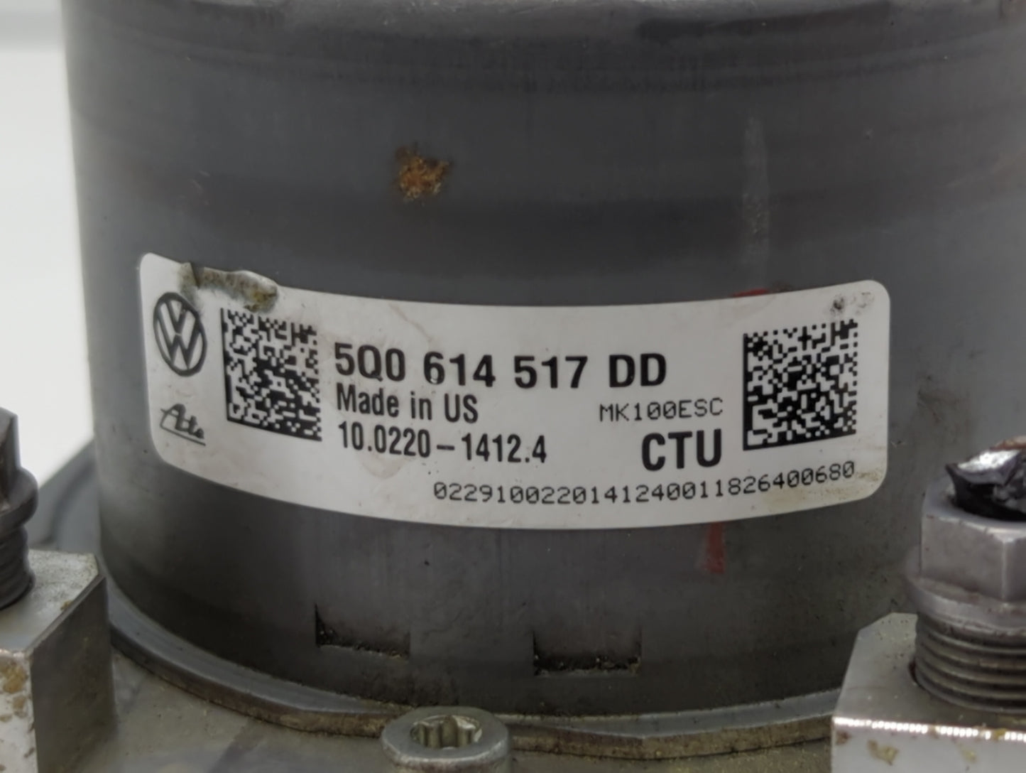 2017-2018 Audi A3 ABS Pump Control Module Replacement P/N:5Q0 614 517 DD 5Q0 614 517 CG, 5Q0614517AR Fits Fits 2017 2018 OEM