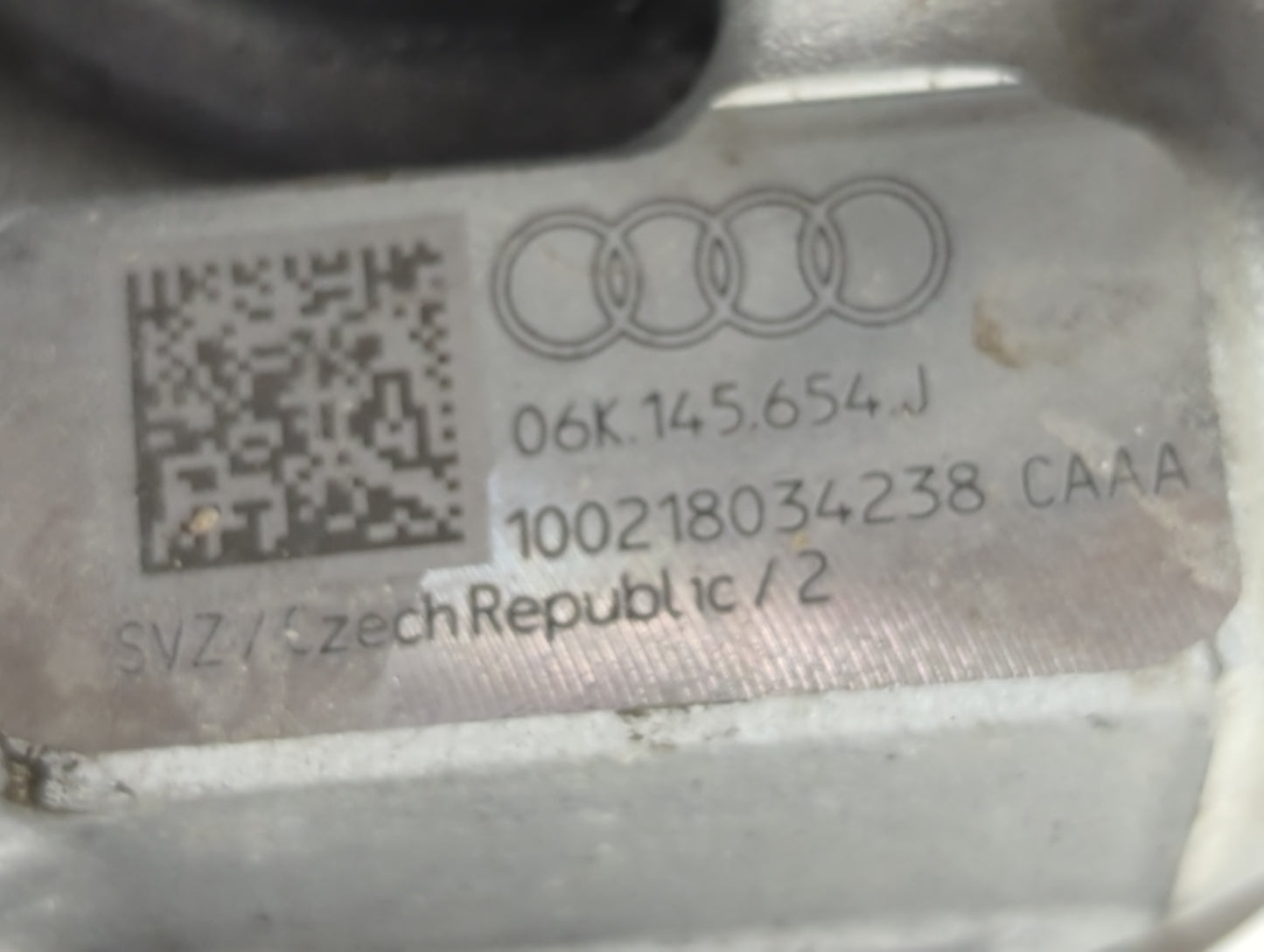 2017-2018 Audi A3 Air Intake Manifold P/N:06K 145 654 J Fits Fits 2017 2018 OEM Used Auto Parts - Oemusedautoparts1.com