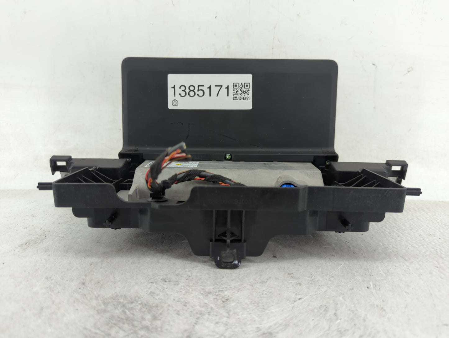 2018 Audi A4 Radio AM FM Cd Player Receiver Replacement P/N:8W1919605 Fits OEM Used Auto Parts - Oemusedautoparts1.com