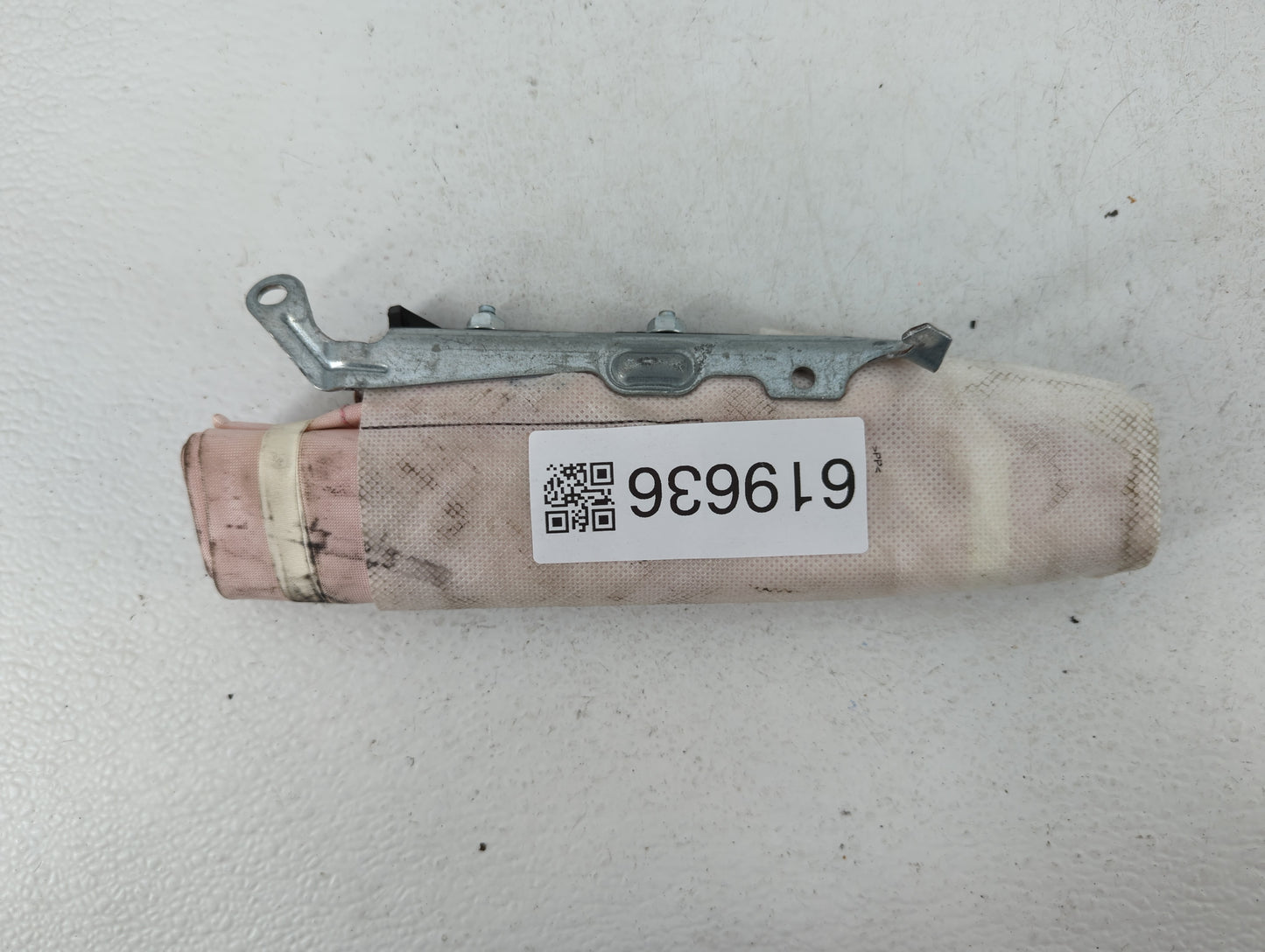 2018 Audi A4 Air Bag Driver Left Steering Wheel Mounted - Oemusedautoparts1.com