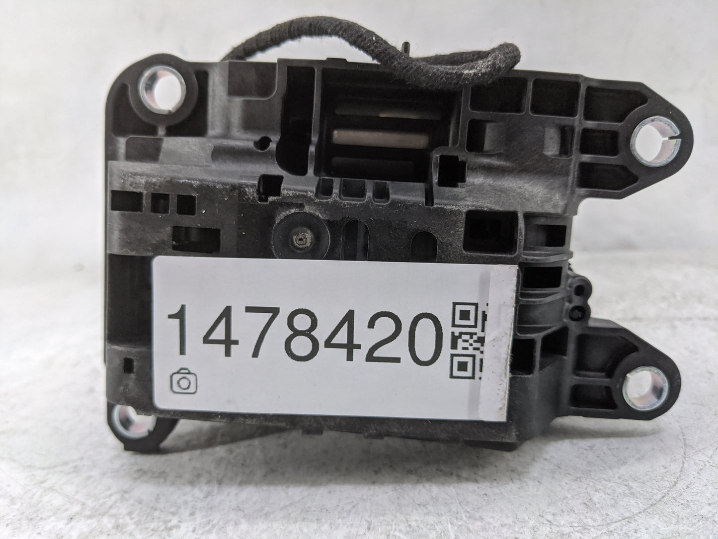 2018 Audi A5 Floor Console Assembly Shifter 1478420 - Oemusedautoparts1.com