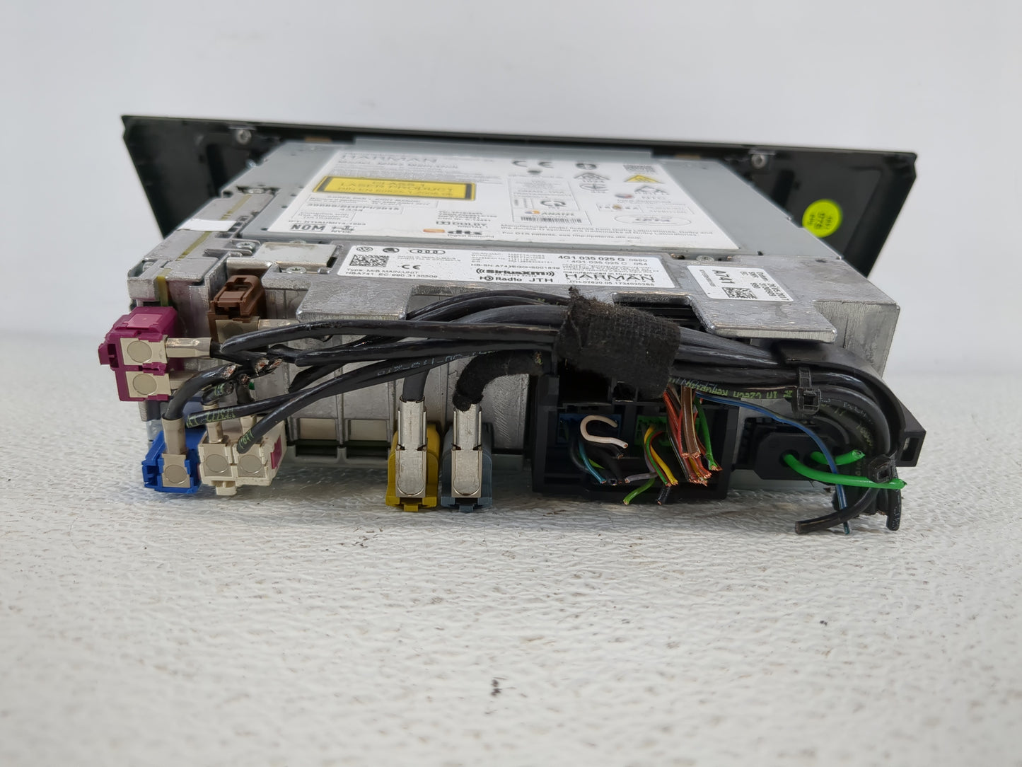 2017-2018 Audi A6 Radio AM FM Cd Player Receiver Replacement P/N:4G1 035 025 G Fits Fits 2017 2018 OEM Used Auto Parts - Oem