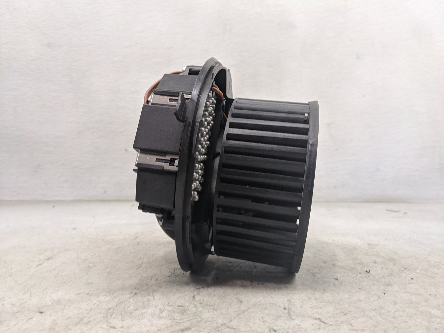 2015-2018 Audi Q3 Heater AC Blower Motor P/N:3C0907521G 1K1820015Q Fits Fits 2015 2016 2017 2018 OEM Used Auto Parts - Oemus