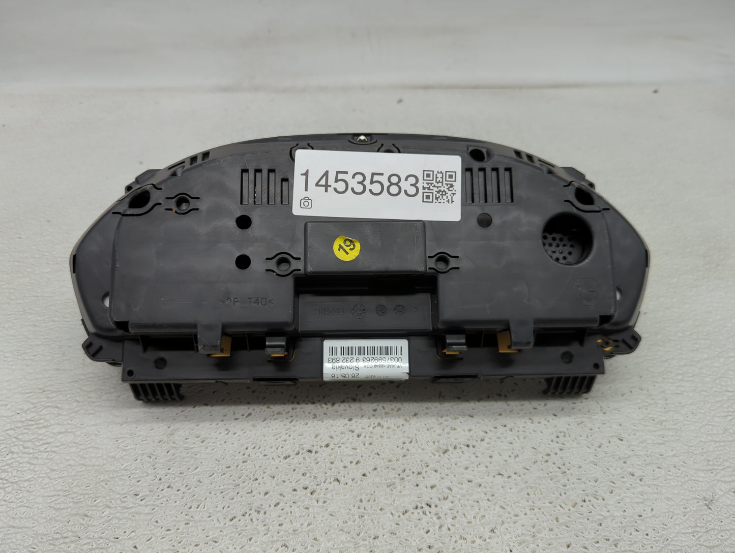 2018-2019 Bmw 330i Instrument Cluster Speedometer Gauges P/N:6210IK8803154 17649411 Miles:2K Fits Fits 2017 2018 2019 2020 O