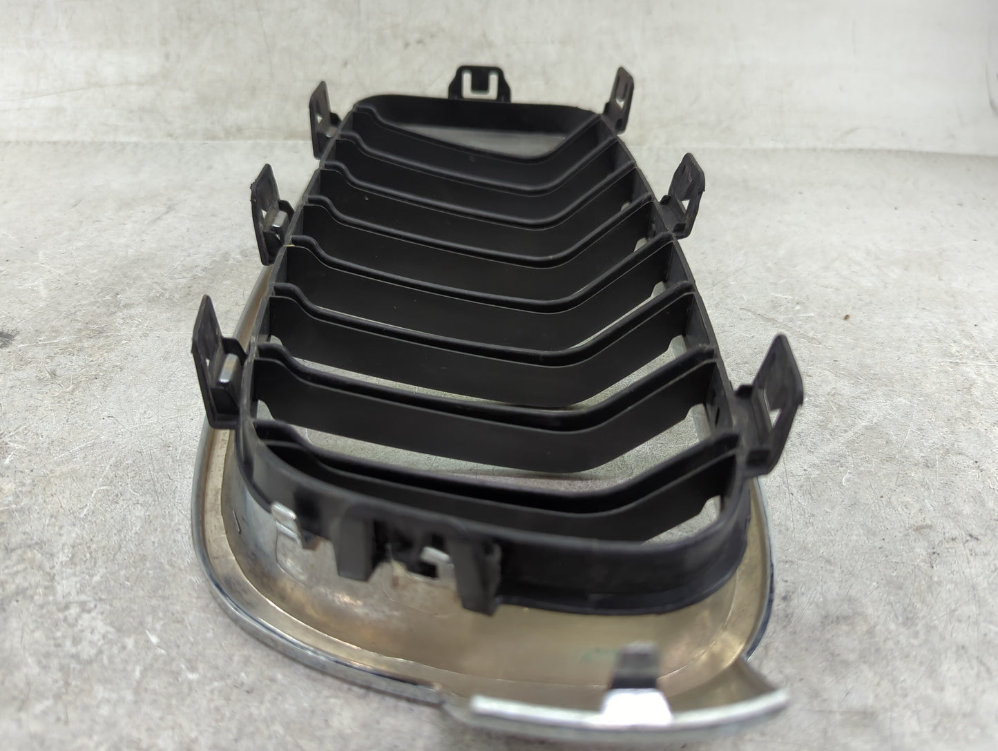 2017-2019 Bmw 330i Front Grille Bumper Not Included 1459663 - Oemusedautoparts1.com