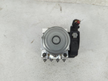 2017-2018 Bmw 540i ABS Pump Control Module Replacement P/N:34516889216 34526889215, EBC460, A006V675 Fits Fits 2016 2017 2018 OEM Used Auto Parts