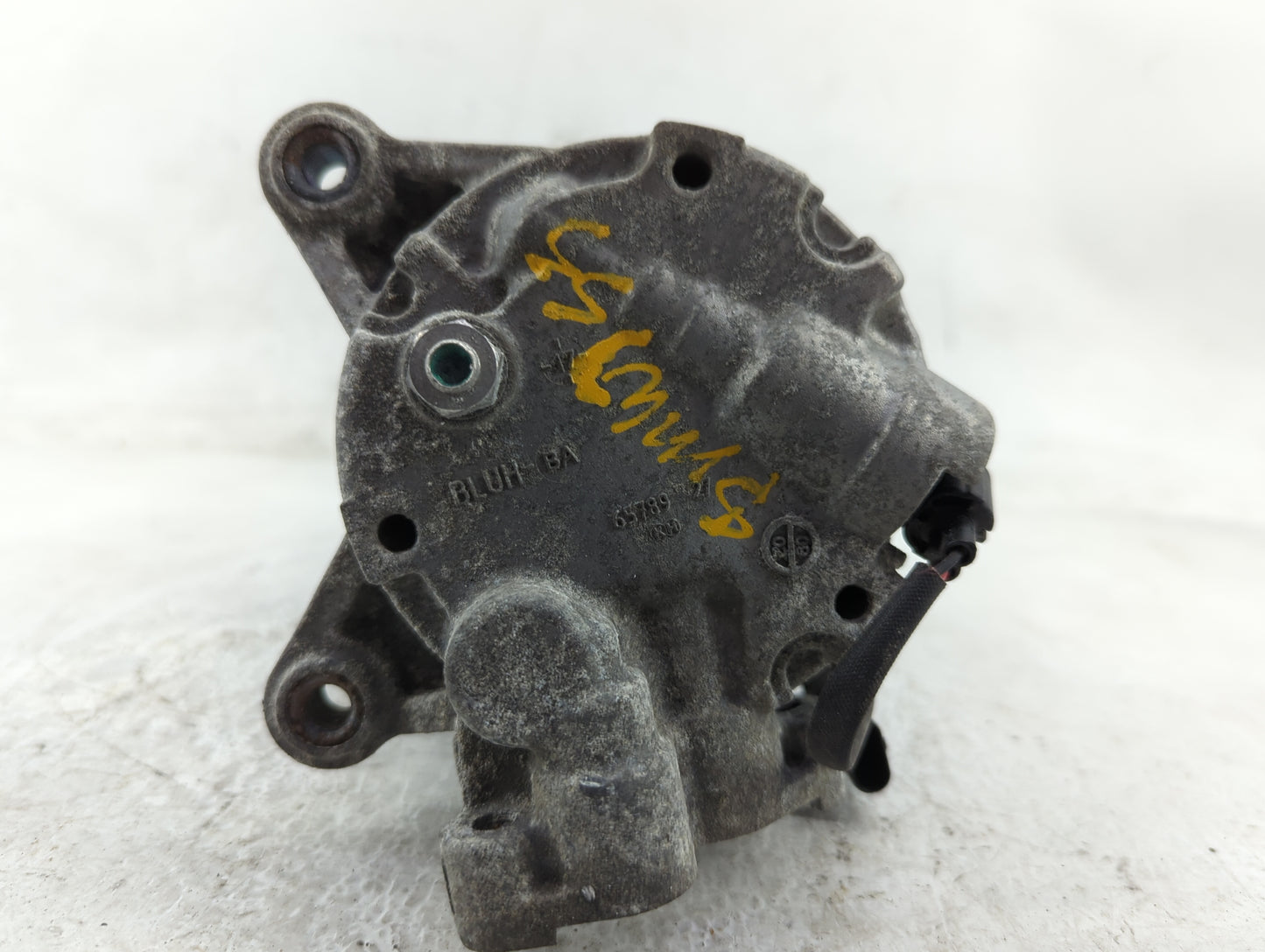 2016-2019 Bmw X1 Air Conditioning A/c Ac Compressor Oem - Oemusedautoparts1.com
