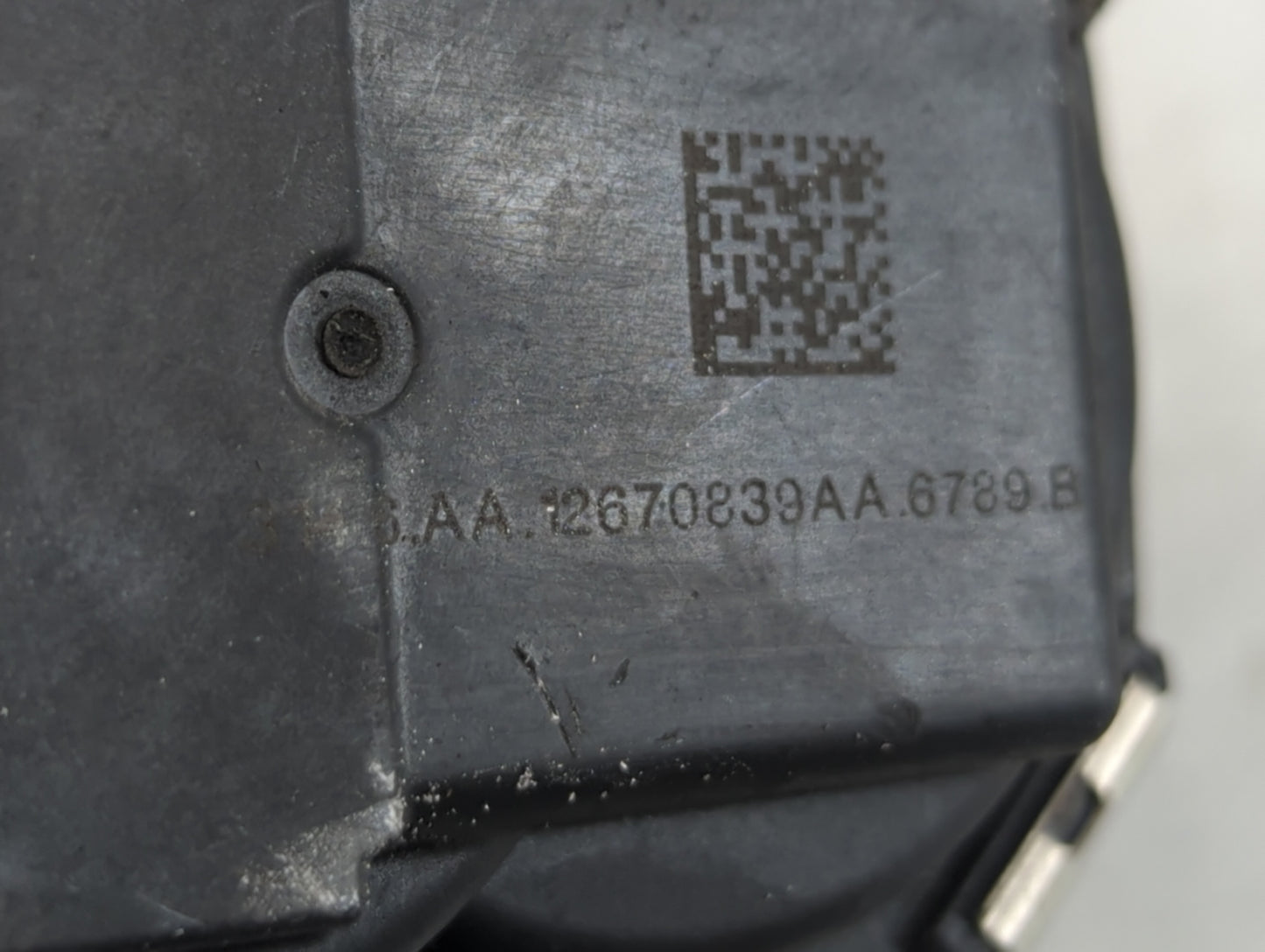 2017-2020 Buick Envision Throttle Body P/N:12670839AA Fits Fits 2013 2014 2015 2017 2018 2019 2020 OEM Used Auto Parts - Oem