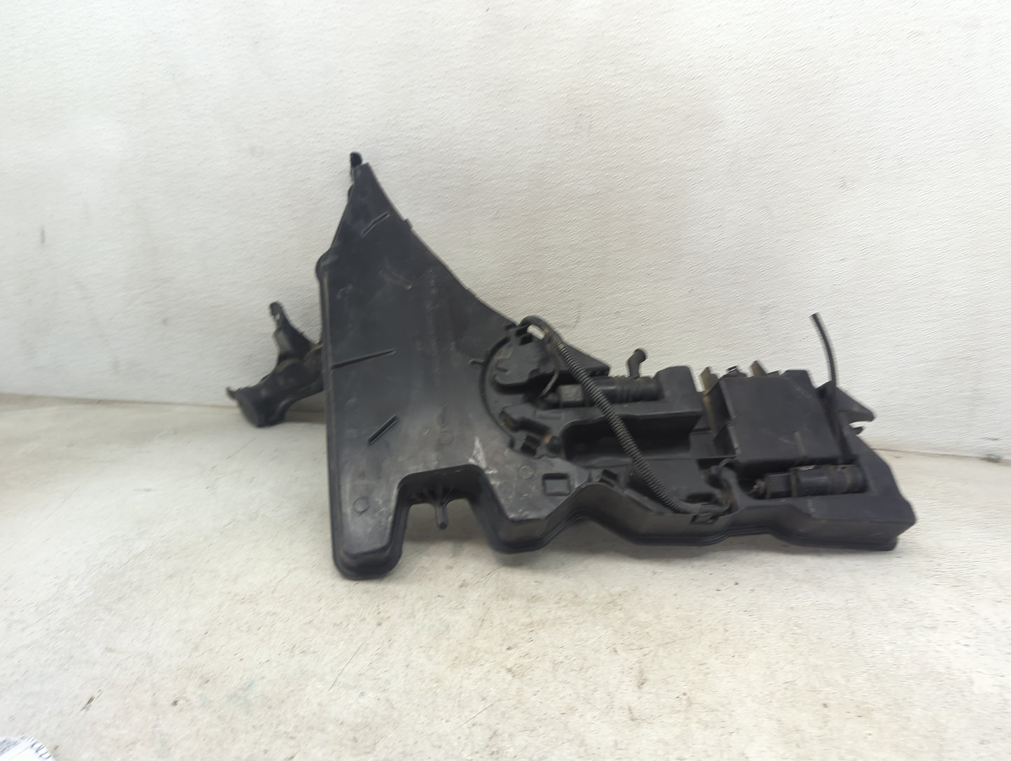 2016-2019 Cadillac Cts Windshield Washer Fluid Reservoir Bottle Oem - Oemusedautoparts1.com