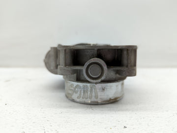 2017-2018 Cadillac Xt5 Throttle Body P/N:12671014 12648414, 1267 1014 Fits Fits 2016 2017 2018 2019 OEM Used Auto Parts