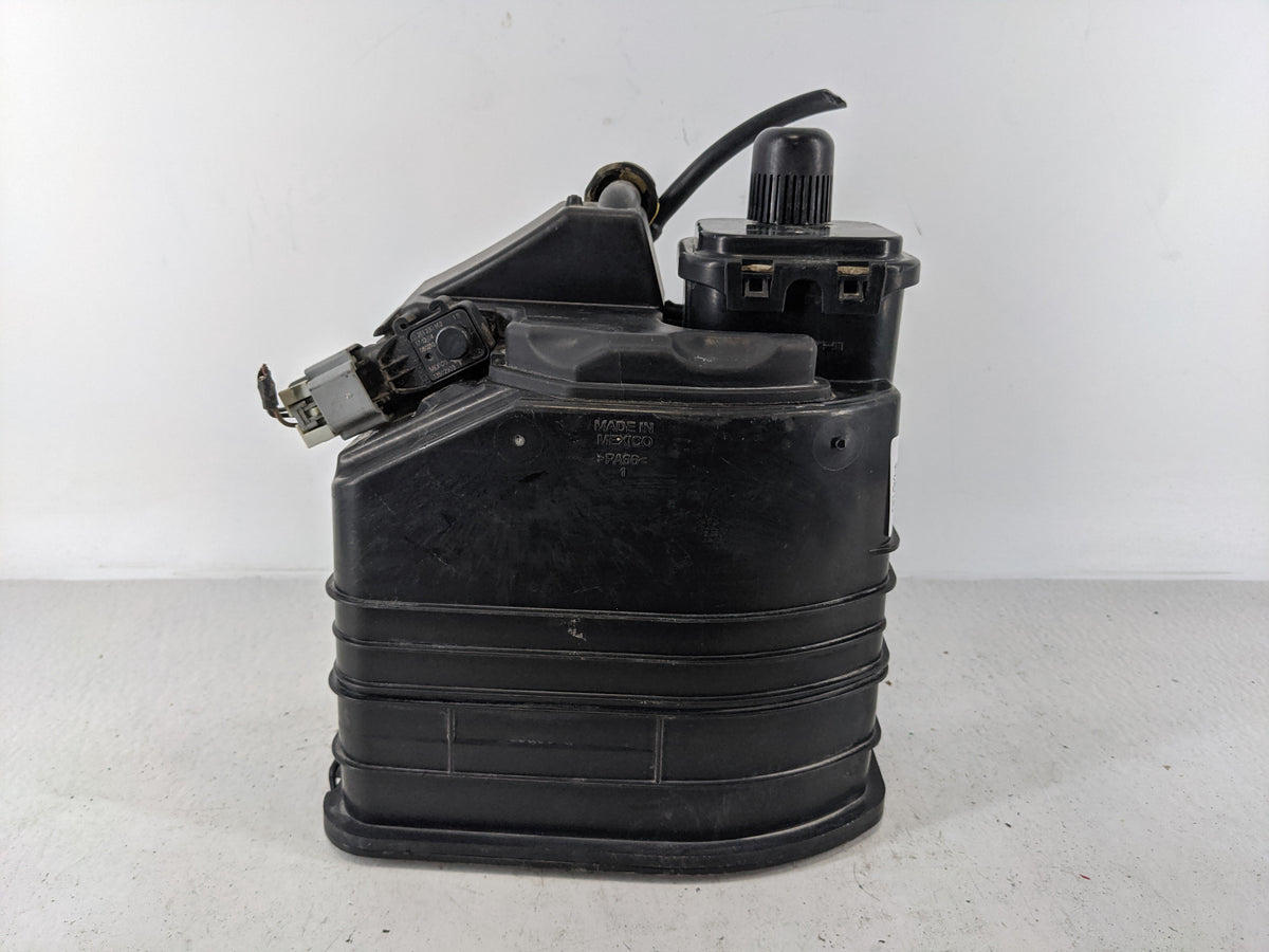 2018 Cadillac Xts Fuel Vapor Charcoal Canister 1117219 - Oemusedautoparts1.com