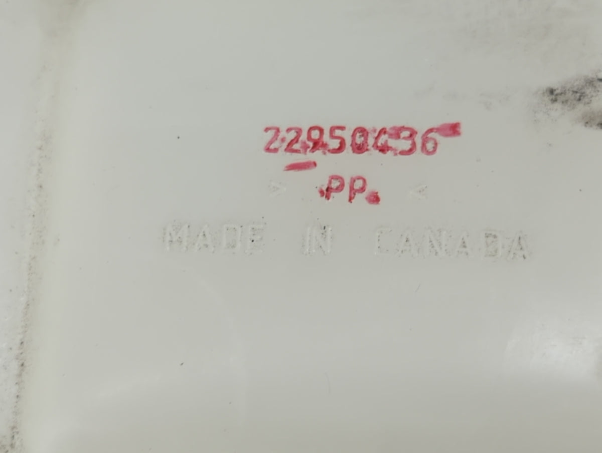 2013-2019 Cadillac Xts Radiator Coolant Overflow Expansion Tank Bottle 1389871 - Oemusedautoparts1.com