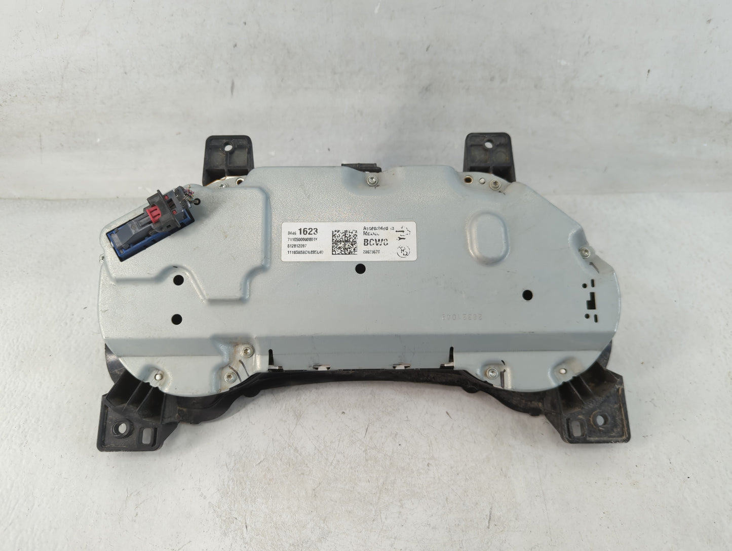 2018 Cadillac Xts Instrument Cluster Speedometer Gauges P/N:84461623 Fits OEM Used Auto Parts - Oemusedautoparts1.com