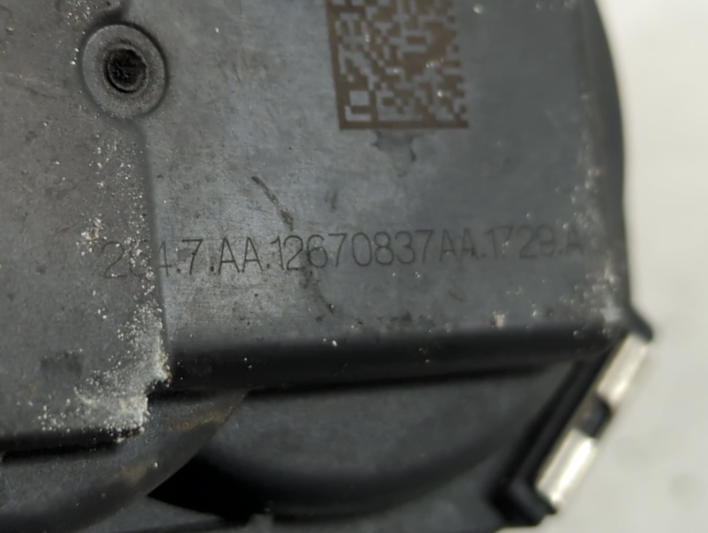 2016-2021 Chevrolet Camaro Throttle Body P/N:12670837AA Fits Fits 2013 2014 2015 2016 2017 2018 2019 2020 2021 OEM Used Auto