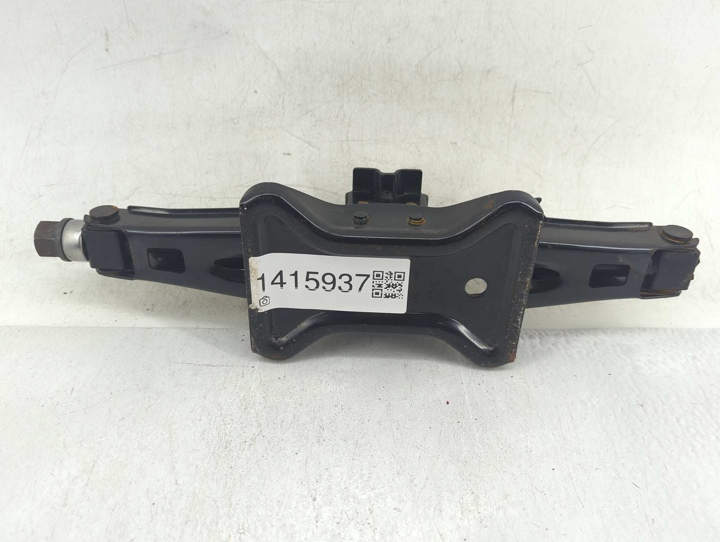 2018 Chevrolet City Express Spare Scissor Car Jack - Oemusedautoparts1.com