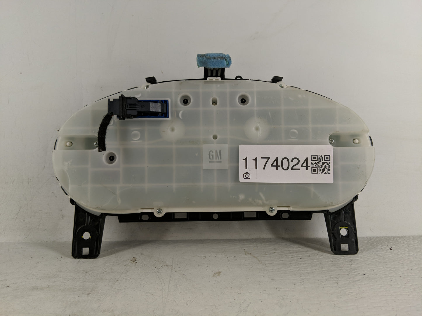 2018 Chevrolet Cruze Instrument Cluster Speedometer Gauges P/N:42668706 Miles: Fits OEM Used Auto Parts - Oemusedautoparts1.