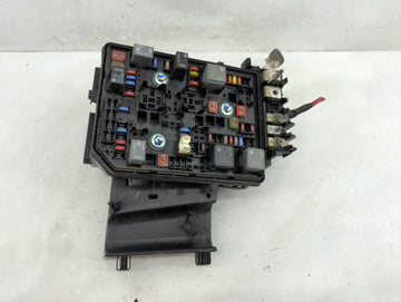 2016-2018 Chevrolet Cruze Fusebox Fuse Box Panel Relay Module P/N:42677673 Fits Fits 2016 2018 OEM Used Auto Parts