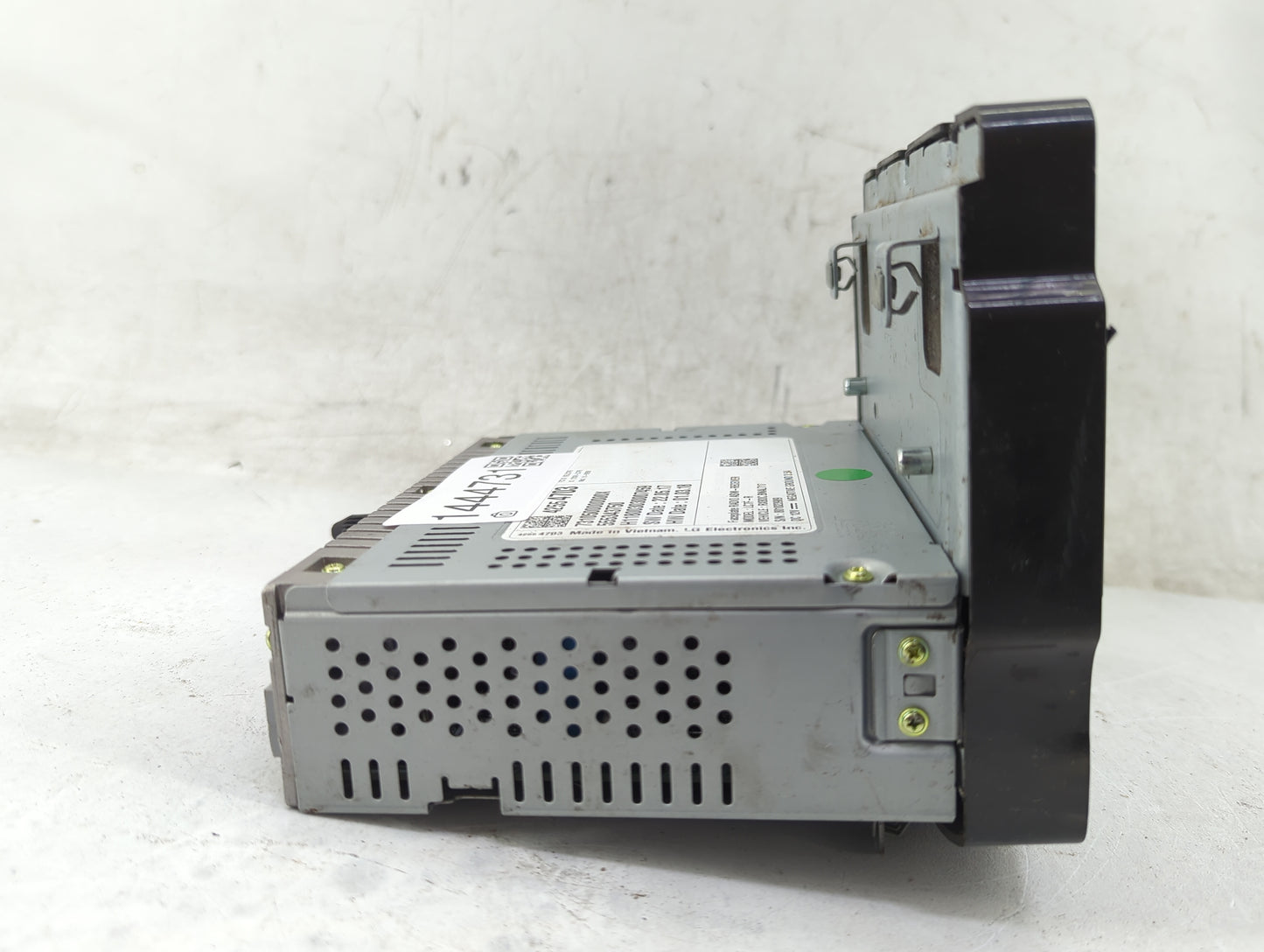 2018 Chevrolet Cruze Radio AM FM Cd Player Receiver Replacement P/N:42554703 7310500000X, 555343750 Fits Fits 2019 2020 2021
