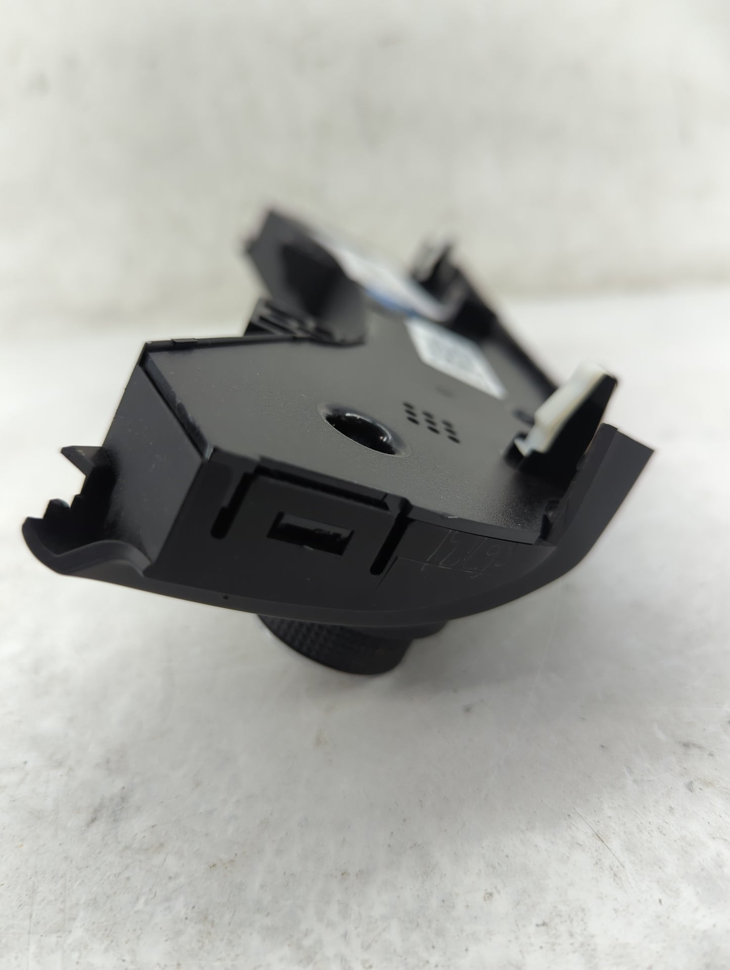 2016-2018 Chevrolet Cruze Climate Control Module Temperature AC/Heater Replacement P/N:39028879 Fits Fits 2016 2017 2018 OEM