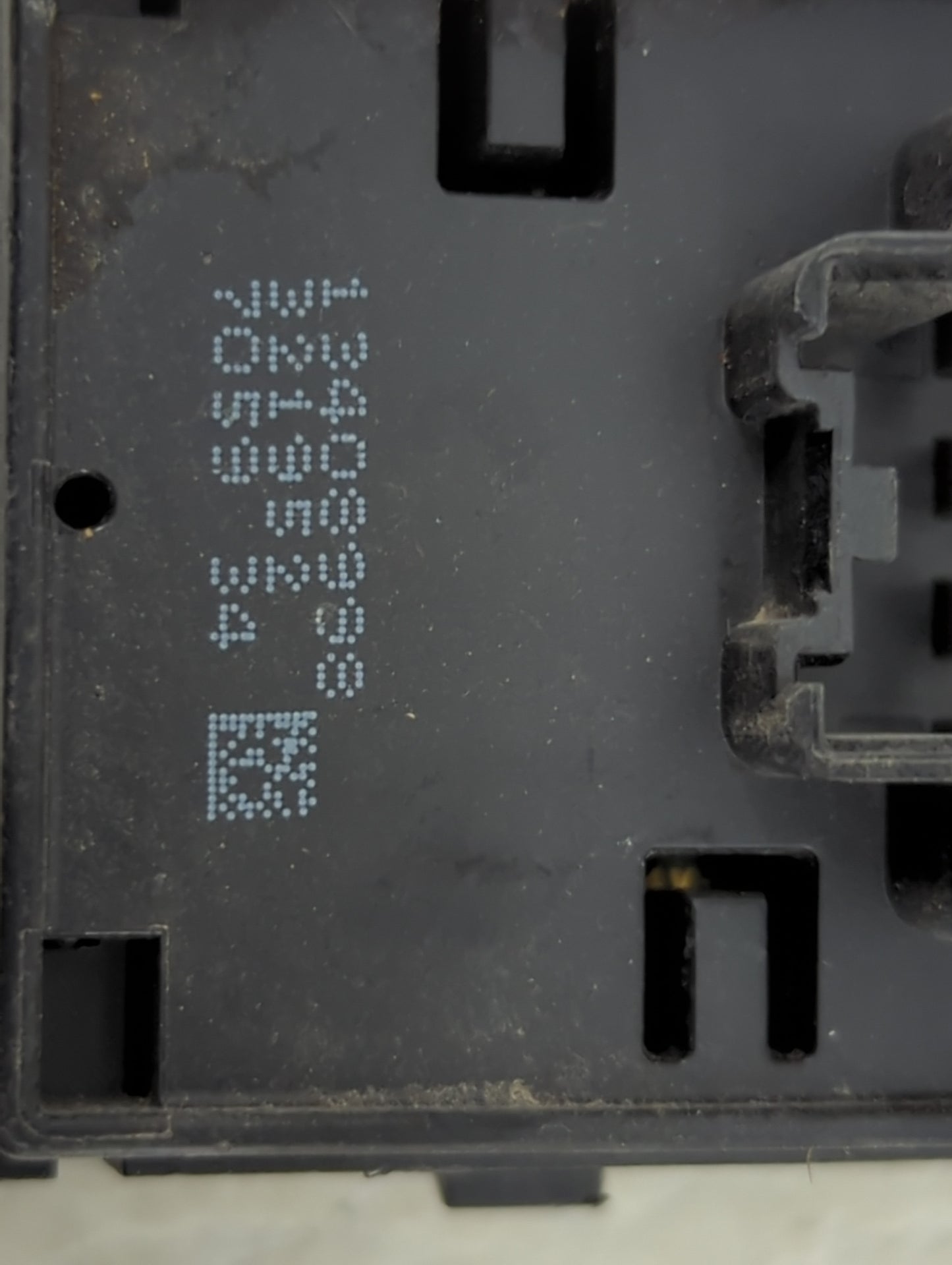 2016-2019 Chevrolet Cruze Master Power Window Switch Replacement Driver Side Left P/N:13408934 Fits OEM Used Auto Parts - Oe
