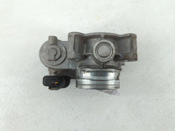 2017-2018 Chevrolet Cruze Throttle Body P/N:12671379AA 52049766 Fits Fits 2017 2018 OEM Used Auto Parts