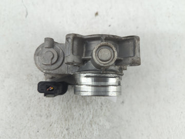 2017-2018 Chevrolet Cruze Throttle Body P/N:12671379AA 52049766 Fits Fits 2017 2018 OEM Used Auto Parts