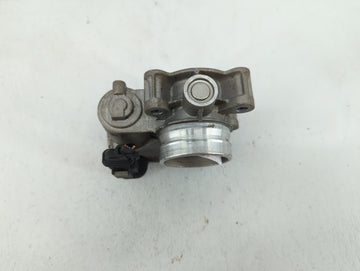 2017-2019 Chevrolet Cruze Throttle Body P/N:12671379AA Fits Fits 2016 2017 2018 2019 2020 2021 2022 OEM Used Auto Parts