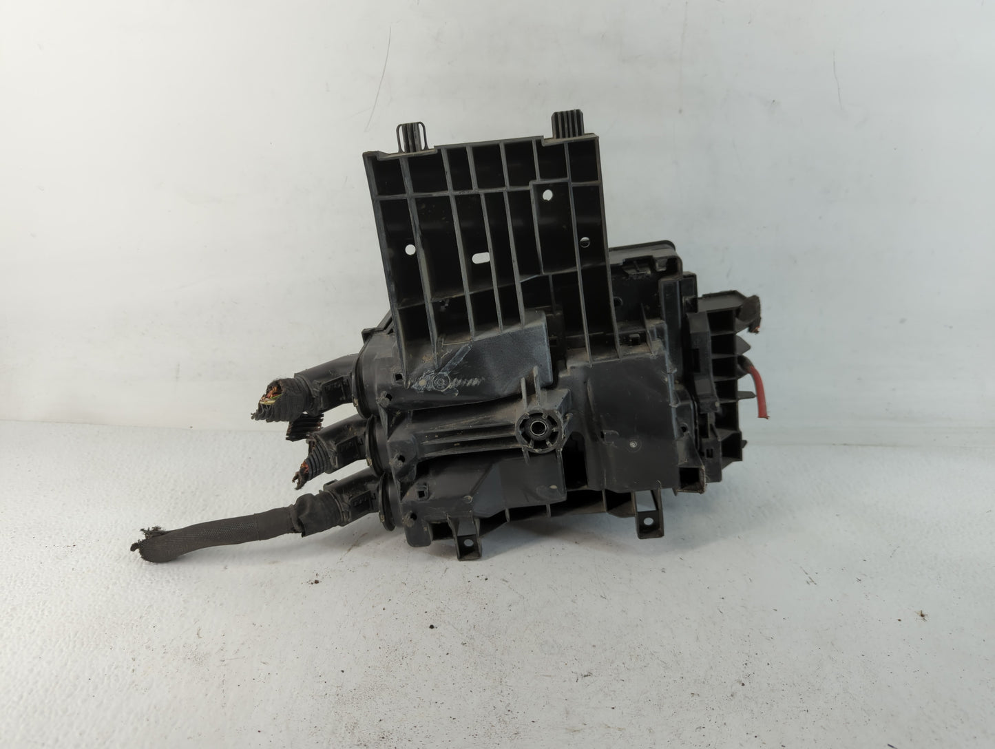 2018 Chevrolet Cruze Fusebox Fuse Box Panel Relay Module P/N:42571925 Fits OEM Used Auto Parts - Oemusedautoparts1.com