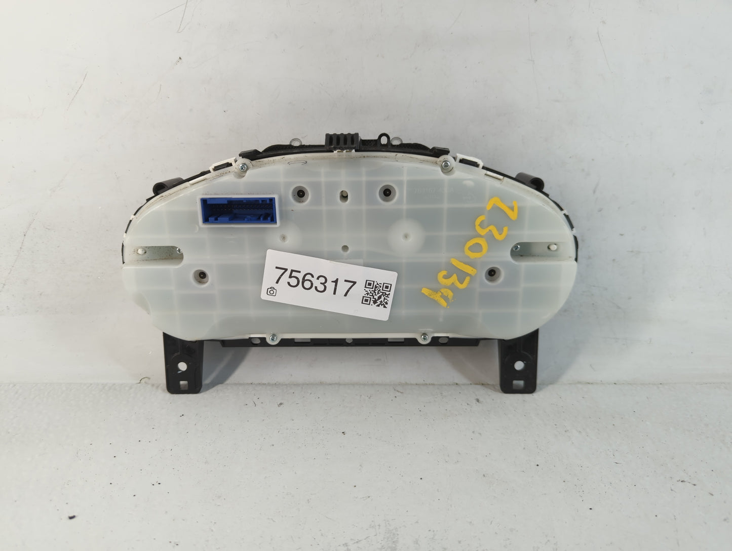2017-2018 Chevrolet Cruze Instrument Cluster Speedometer Gauges P/N:39084636 Fits Fits 2017 2018 OEM Used Auto Parts - Oemus