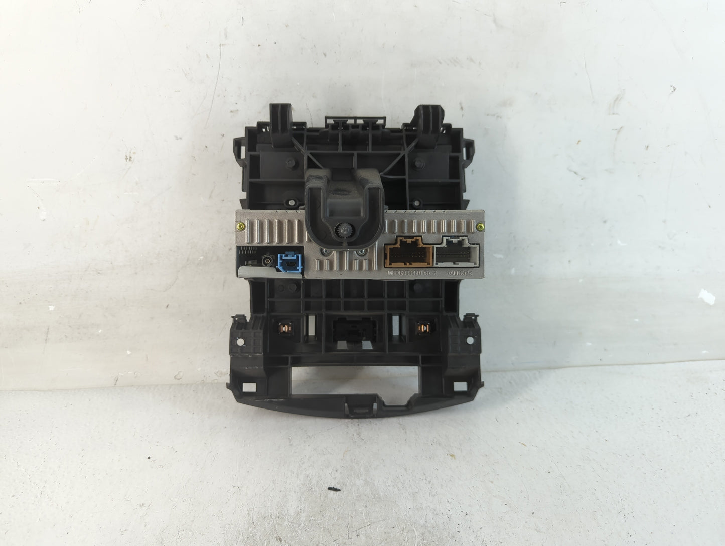 2017-2018 Chevrolet Cruze Radio AM FM Cd Player Receiver Replacement P/N:7310500000 Fits Fits 2017 2018 2019 2020 2021 OEM U
