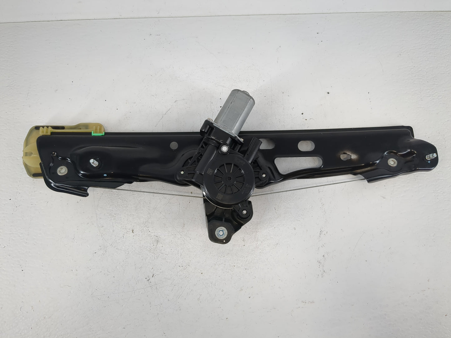 2016-2019 Chevrolet Cruze Used Window Regulator Right Passenger Rear 943601 - Oemusedautoparts1.com