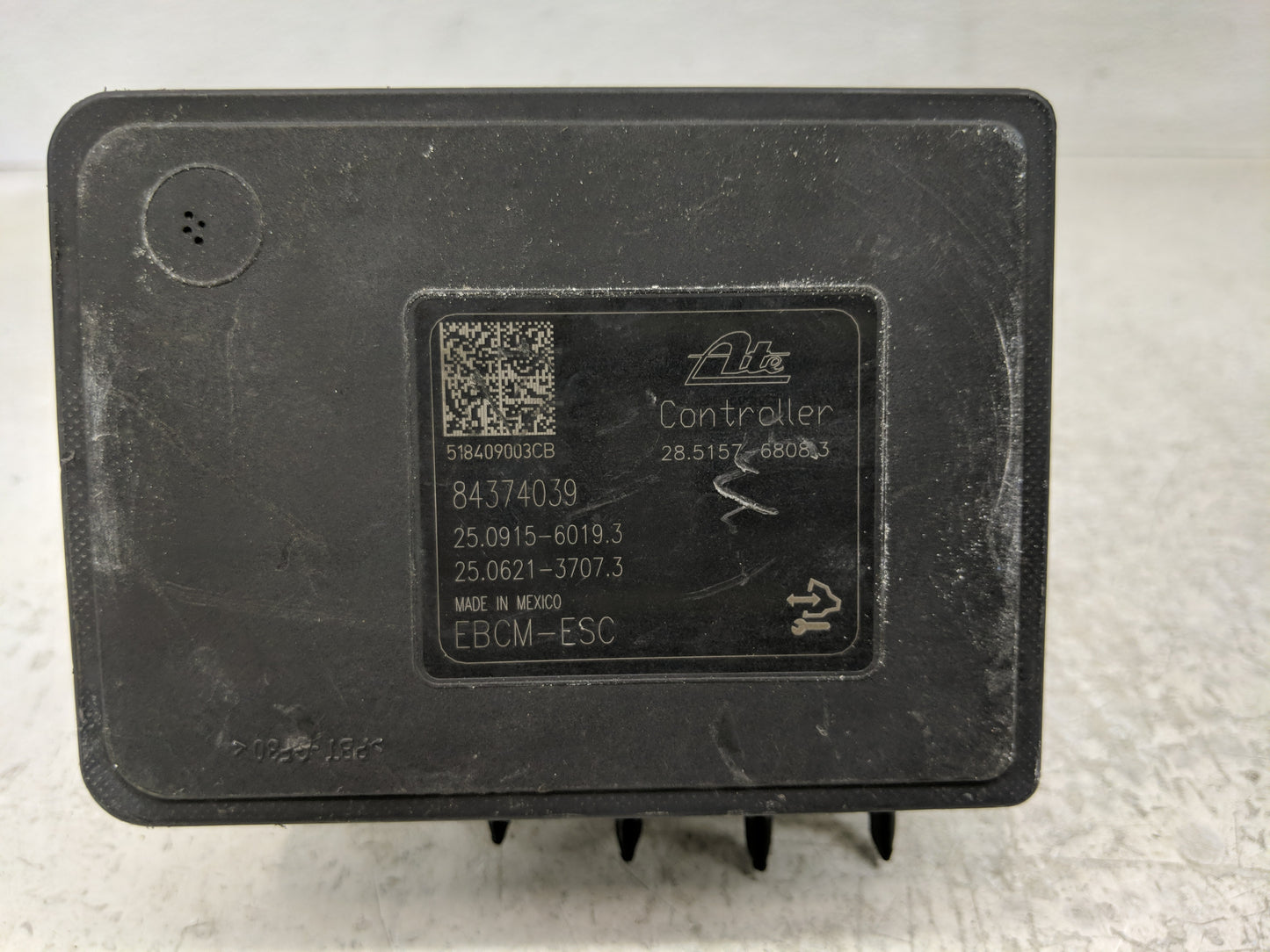 2018-2019 Chevrolet Equinox ABS Pump Control Module Replacement P/N:84374039 Fits Fits 2018 2019 2020 2021 OEM Used Auto Par