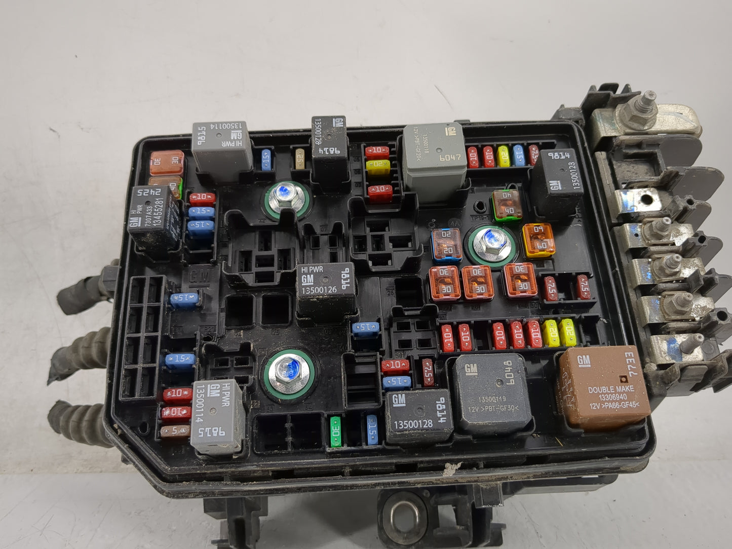 2018 Chevrolet Equinox Fusebox Fuse Box Panel Relay Module P/N:23246682 Fits OEM Used Auto Parts - Oemusedautoparts1.com