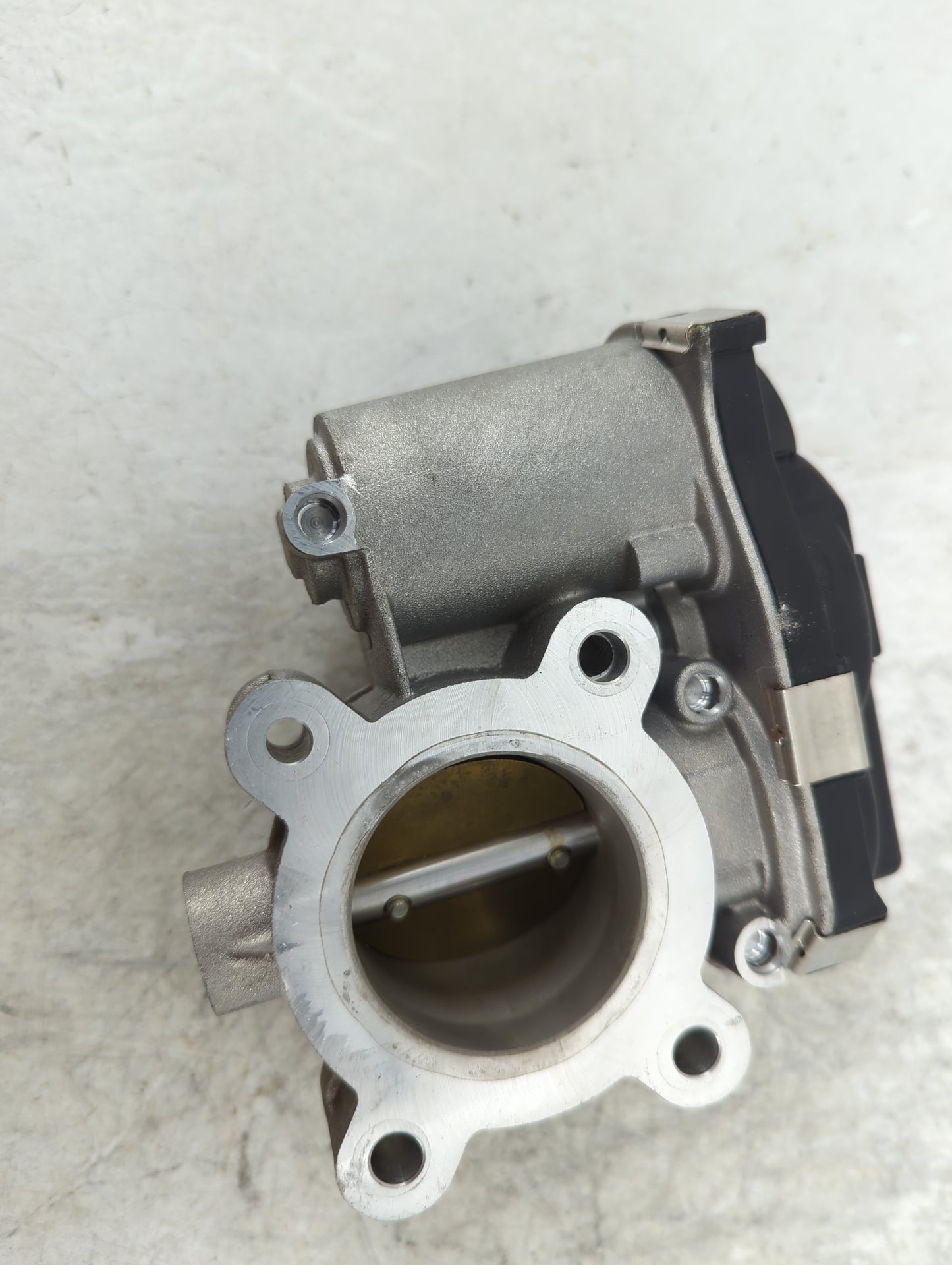 2018-2022 Chevrolet Equinox Throttle Body P/N:12671379AA Fits Fits 2016 2017 2018 2019 2020 2021 2022 OEM Used Auto Parts -