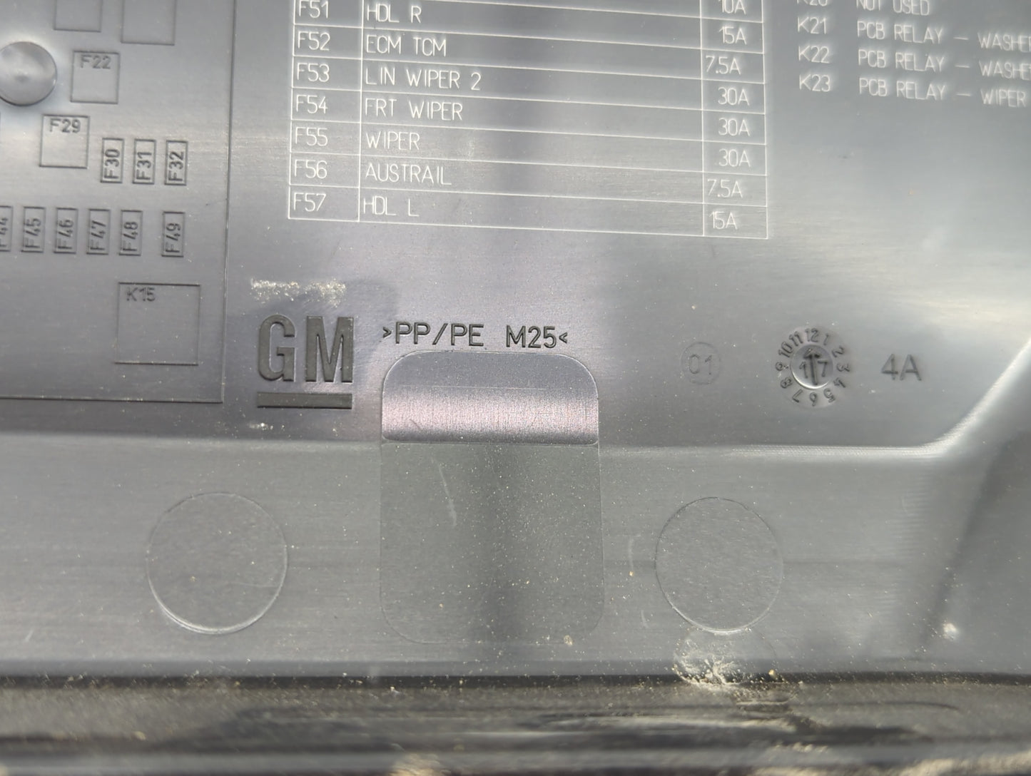 2018-2022 Chevrolet Equinox Fusebox Fuse Box Panel Relay Module Fits Fits 2018 2019 2020 2021 2022 OEM Used Auto Parts - Oem