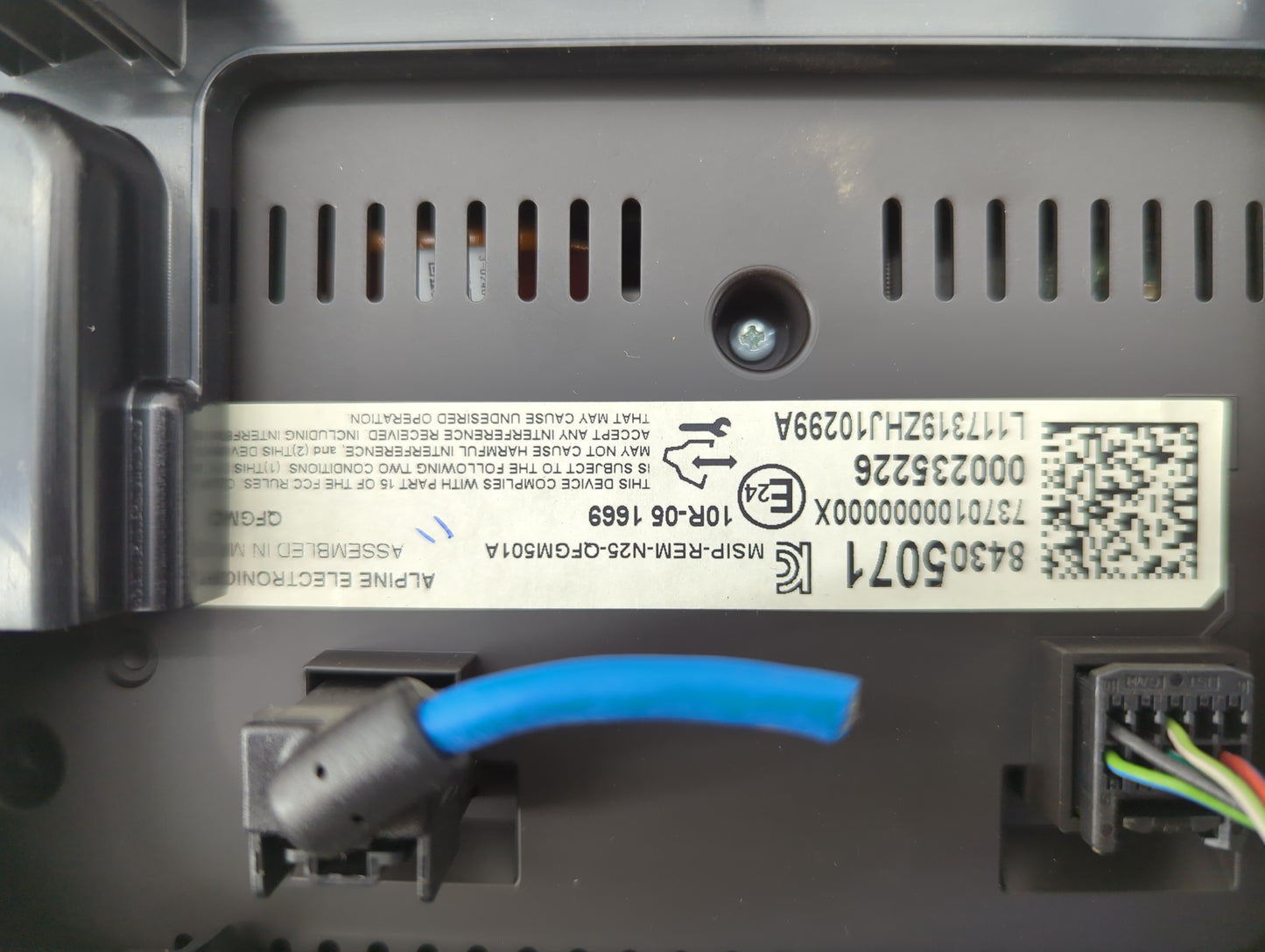 2018 Chevrolet Equinox Information Display Screen Black - Oemusedautoparts1.com