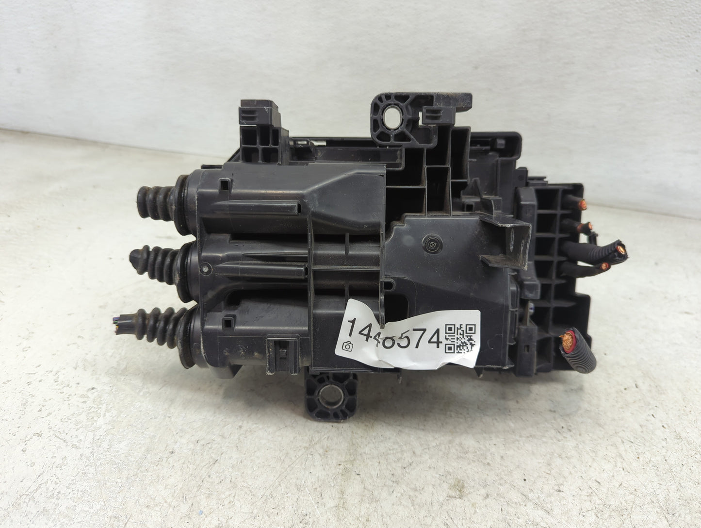 2018-2022 Chevrolet Equinox Fusebox Fuse Box Panel Relay Module P/N:23246682 86398000000000U Fits Fits 2018 2019 2020 2021 2
