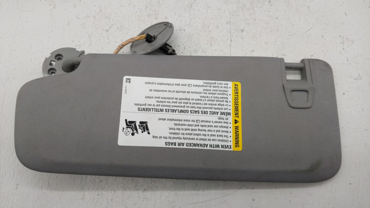 2018-2019 Chevrolet Equinox Sun Visor Shade Replacement Passenger Right Mirror Fits Fits 2018 2019 OEM Used Auto Parts - Oem