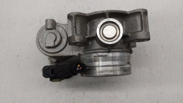 2018-2019 Chevrolet Equinox Throttle Body P/N:12659491BA 12671379AA Fits Fits 2016 2017 2018 2019 OEM Used Auto Parts