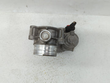 2018-2019 Chevrolet Equinox Throttle Body P/N:55496779AA 55498779AA Fits Fits 2017 2018 2019 OEM Used Auto Parts