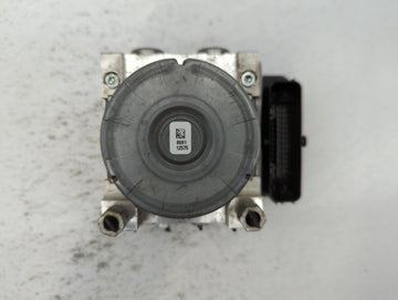 2018-2019 Chevrolet Equinox ABS Pump Control Module Replacement P/N:84254906 84414759, 84414760 Fits Fits 2018 2019 2020 2021 OEM Used Auto Parts