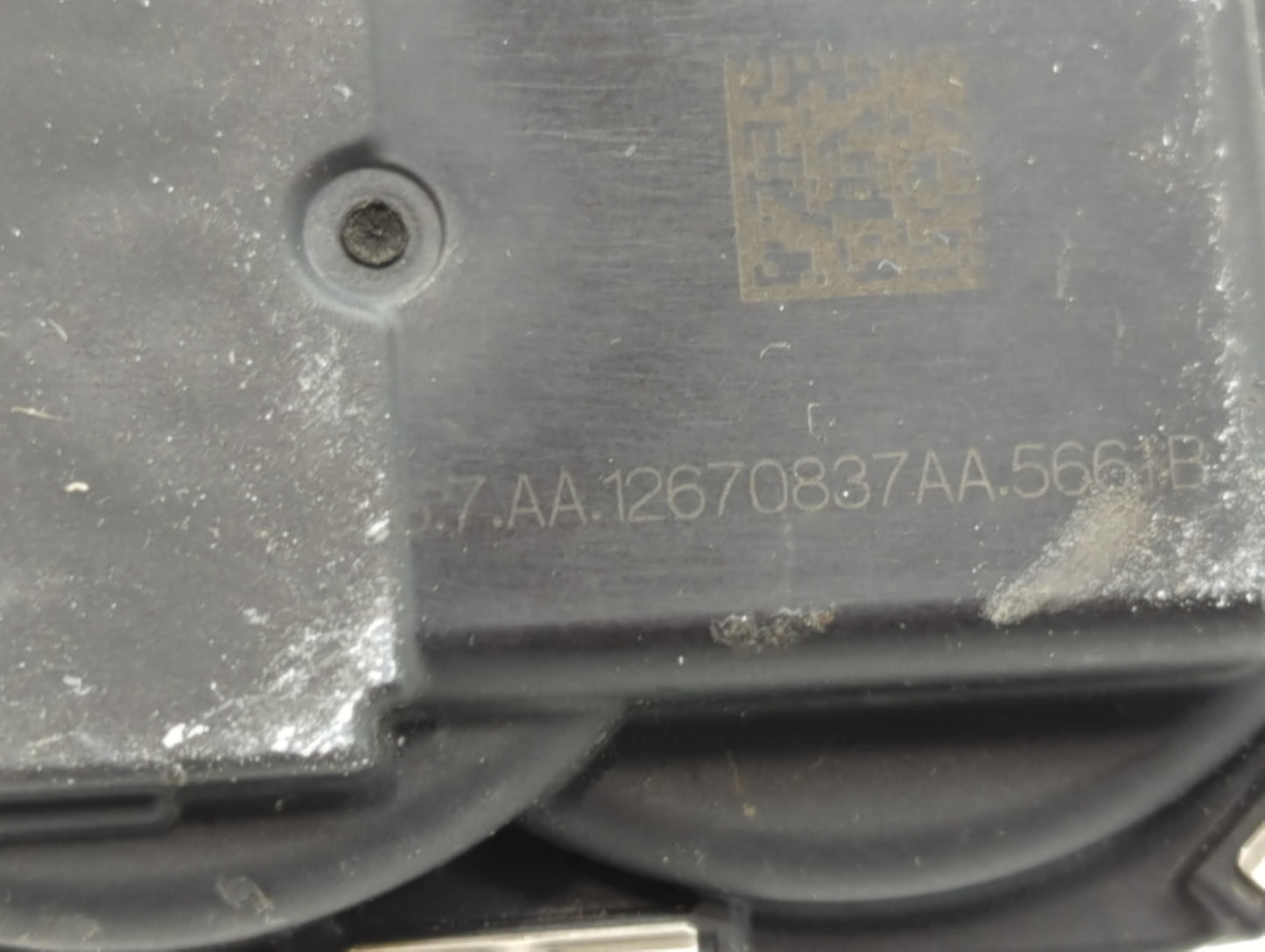 2018-2020 Chevrolet Equinox Throttle Body P/N:12670837AA Fits Fits 2013 2014 2015 2016 2017 2018 2019 2020 2021 OEM Used Aut