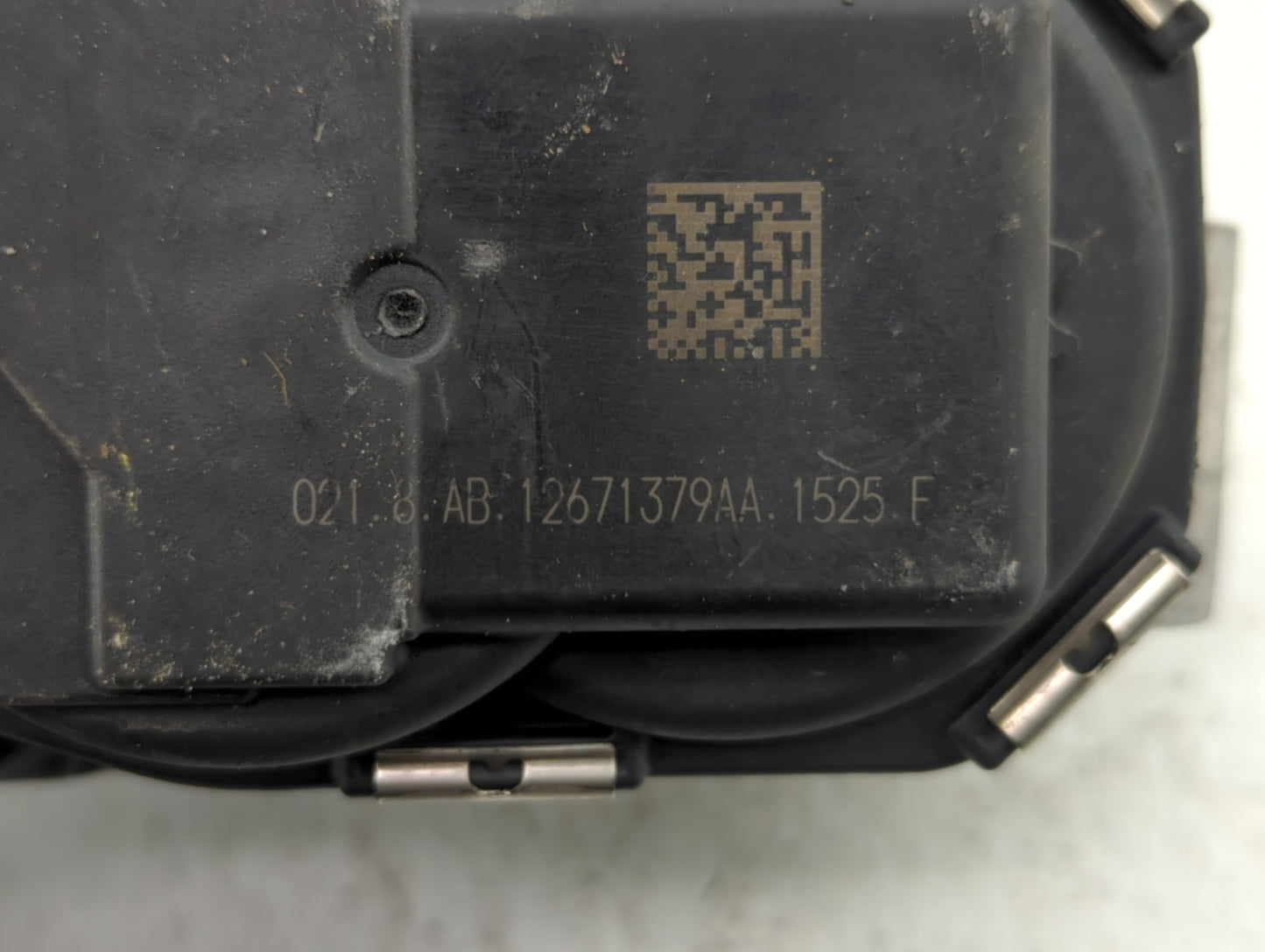 2018-2022 Chevrolet Equinox Throttle Body P/N:12671379AA Fits Fits 2016 2017 2018 2019 2020 2021 2022 OEM Used Auto Parts -