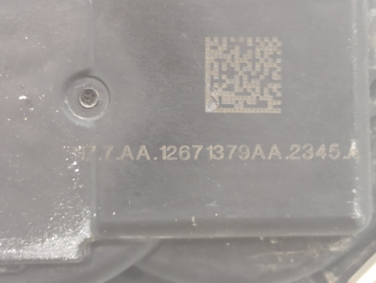 2018-2022 Chevrolet Equinox Throttle Body P/N:12671379AA Fits Fits 2016 2017 2018 2019 2020 2021 2022 OEM Used Auto Parts -