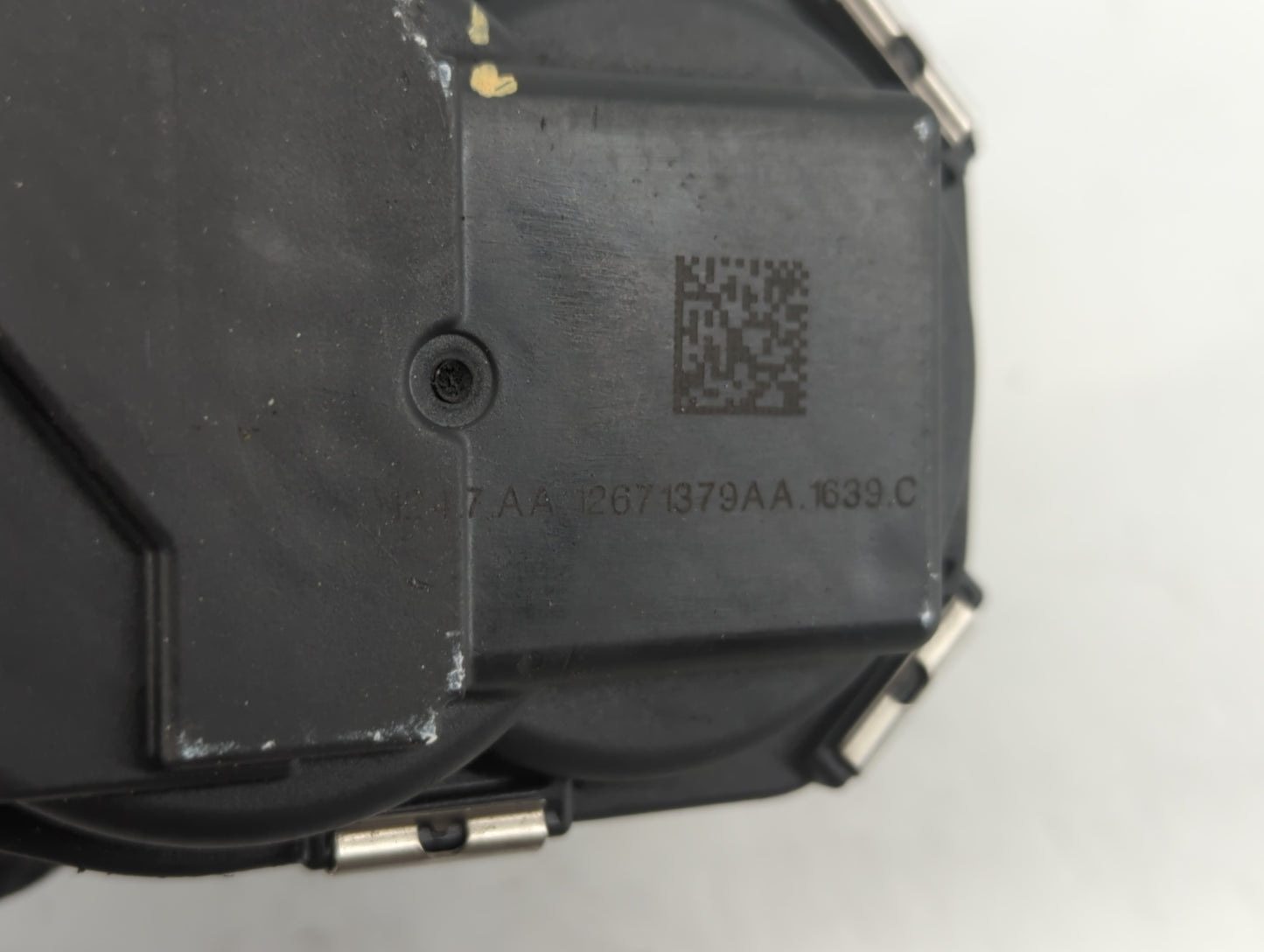2018-2022 Chevrolet Equinox Throttle Body P/N:12671379AA Fits Fits 2016 2017 2018 2019 2020 2021 2022 OEM Used Auto Parts -