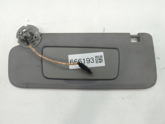 2018-2019 Chevrolet Equinox Sun Visor Shade Replacement Driver Left Mirror Fits Fits 2018 2019 OEM Used Auto Parts