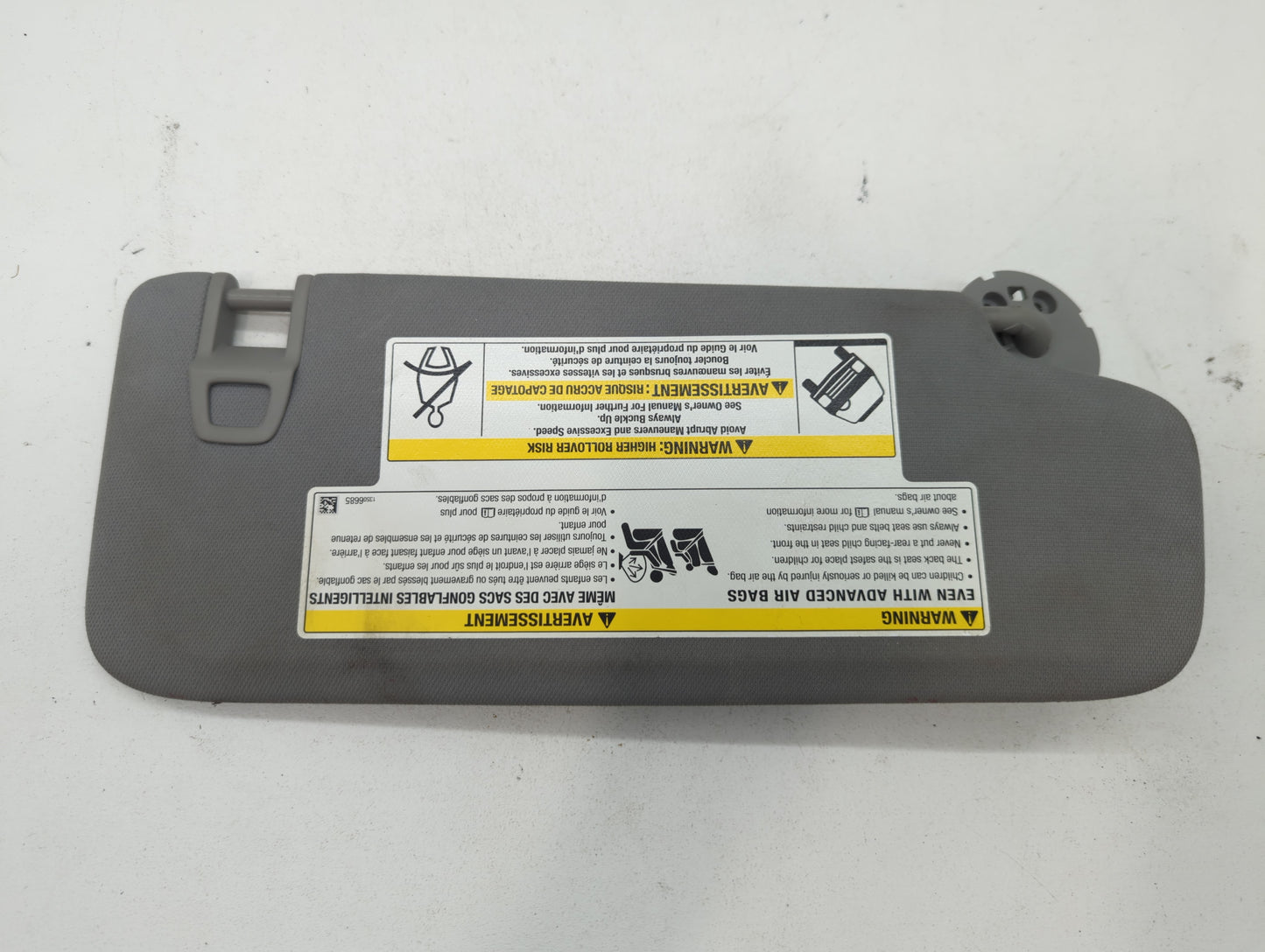 2018-2019 Chevrolet Equinox Sun Visor Shade Replacement Driver Left Mirror Fits Fits 2018 2019 OEM Used Auto Parts - Oemused