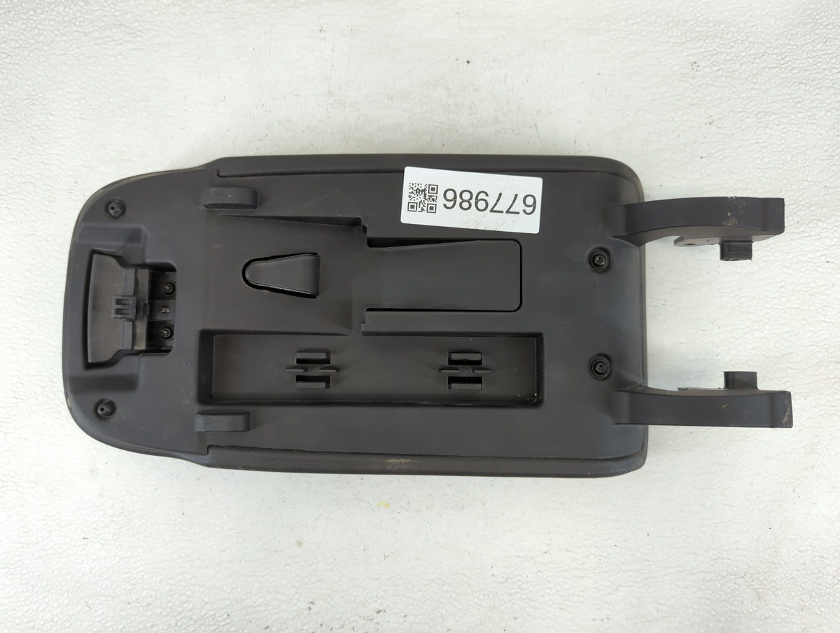 2018-2022 Chevrolet Equinox Center Console Armrest Cover Lid Black 677986 - Oemusedautoparts1.com