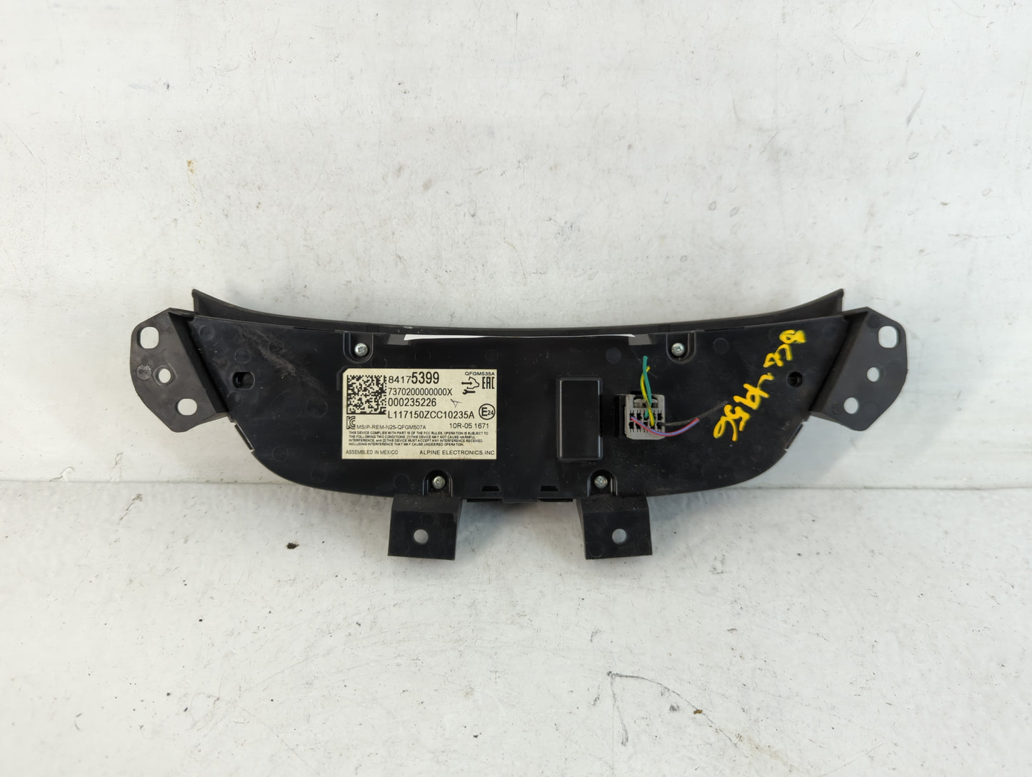 2018 Chevrolet Equinox Climate Control Module Temperature AC/Heater Replacement P/N:84175399 Fits OEM Used Auto Parts - Oemu